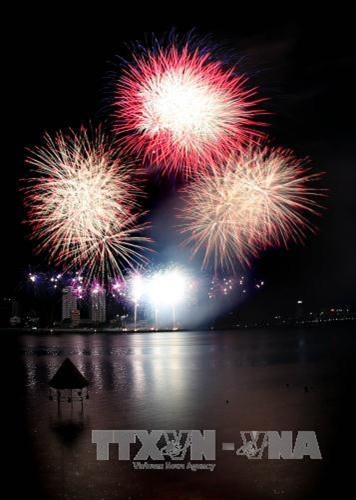 Màn trình diễn pháo hoa của đội Italy. Ảnh: Trần Lê Lâm – TTXVN Màn trình diễn pháo hoa của đội Italy. Ảnh: Trần Lê Lâm – TTXVN Màn trình diễn pháo hoa của đội Australia. Ảnh: Trần Lê Lâm – TTXVN