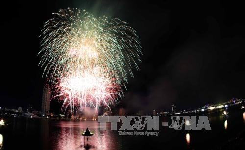 Màn trình diễn pháo hoa của đội Italy. Ảnh: Trần Lê Lâm – TTXVN Màn trình diễn pháo hoa của đội Italy. Ảnh: Trần Lê Lâm – TTXVN Màn trình diễn pháo hoa của đội Australia. Ảnh: Trần Lê Lâm – TTXVN