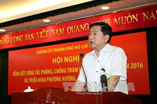 Bí thư Thành ủy Thành phố Hồ Chí Minh Đinh La Thăng phát biểu tại hội nghị. Ảnh: Thanh Vũ-TTXVN Bí thư Thành ủy Thành phố Hồ Chí Minh Đinh La Thăng phát biểu tại hội nghị. Ảnh: Thanh Vũ-TTXVN