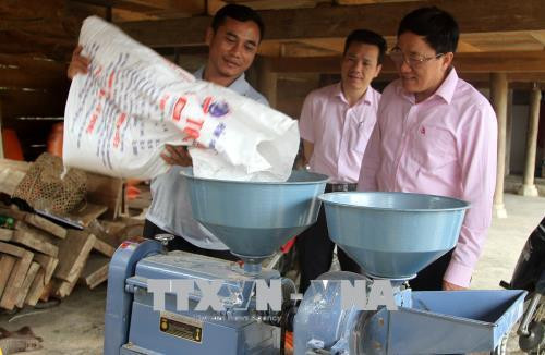 Hộ ông Điêu Văn Sương, dân tộc Thái ở xã Mường Mô, (huyện Nậm Nhùn) vay 50 triệu đồng phát triển kinh tế và đã thoát nghèo. Ảnh: Việt Hoàng - TTXVN Hộ ông Điêu Văn Sương, dân tộc Thái ở xã Mường Mô, (huyện Nậm Nhùn) vay 50 triệu đồng phát triển kinh tế và đã thoát nghèo. Ảnh: Việt Hoàng - TTXVN