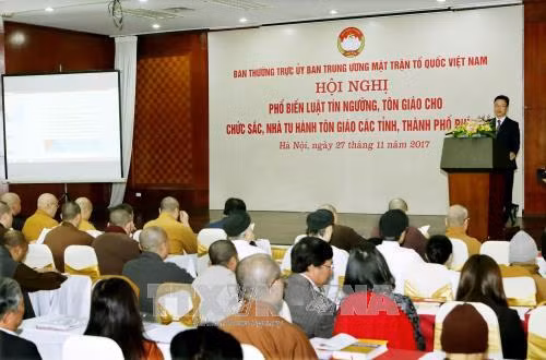 Hội nghị phổ biến Luật tín ngưỡng, tôn giáo cho chức sắc, nhà tu hành tôn giáo các tỉnh phía Bắc. Ảnh: Nguyễn Dân -TTXVN Hội nghị phổ biến Luật tín ngưỡng, tôn giáo cho chức sắc, nhà tu hành tôn giáo các tỉnh phía Bắc. Ảnh: Nguyễn Dân -TTXVN