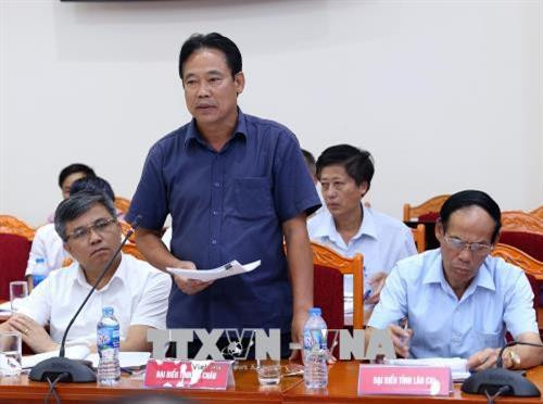 Ông Lê Trọng Quảng, Phó Chủ tịch UBND tỉnh Lai Châu báo cáo công tác ứng phó, khắc phục lũ quét, sạt lở đất tại tỉnh Lai Châu. Ảnh: Vũ Sinh - TTXVN Ông Lê Trọng Quảng, Phó Chủ tịch UBND tỉnh Lai Châu báo cáo công tác ứng phó, khắc phục lũ quét, sạt lở đất tại tỉnh Lai Châu. Ảnh: Vũ Sinh - TTXVN