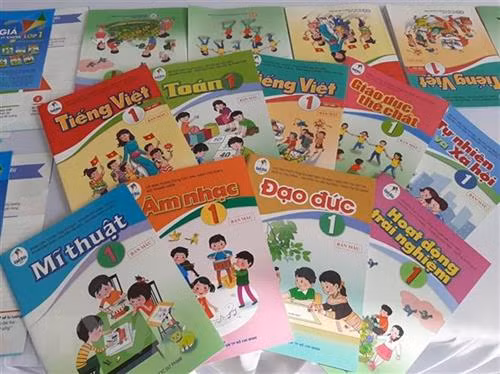 Bộ sách Cánh diều do Nhà xuất bản Đại học Sư phạm biên soạn. Ảnh: Đức Hạnh/TTXVN