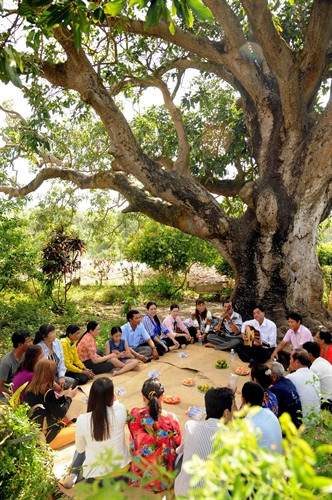 Một buổi sinh hoạt của câu lạc bộ đờn ca tài tử xã Vĩnh Trạch Đông, thành phố Bạc Liêu, tỉnh Bạc Liêu. Biểu diễn đờn ca tài tử phục vụ du khách tại khu du lịch Giồng Nhãn, xã Hiệp Thành, thành phố Bạc Liêu, tỉnh Bạc Liêu. Một buổi sinh hoạt của câu lạc bộ đờn ca tài tử xã Vĩnh Trạch Đông, thành phố Bạc Liêu, tỉnh Bạc Liêu. Đờn ca tài tử được UNESCO công nhận là Di sản văn hóa phi vật thể đại diện của nhân loại Một buổi sinh hoạt của câu lạc bộ đờn ca tài tử xã Vĩnh Trạch Đông, thành phố Bạc Liêu, tỉnh Bạc Liêu. Biểu diễn đờn ca tài tử phục vụ du khách tại khu du lịch Giồng Nhãn, xã Hiệp Thành, thành phố Bạc Liêu, tỉnh Bạc Liêu. Một buổi sinh hoạt của câu lạc bộ đờn ca tài tử xã Vĩnh Trạch Đông, thành phố Bạc Liêu, tỉnh Bạc Liêu. Đờn ca tài tử được UNESCO công nhận là Di sản văn hóa phi vật thể đại diện của nhân loại