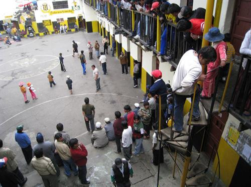 Những nhà tù khét tiếng hút hàng triệu khách đến thăm ảnh 4