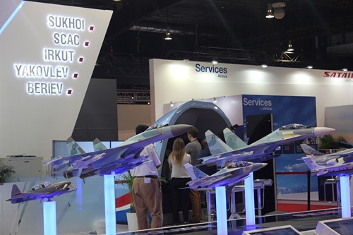 Khu trưng bày các mẫu máy bay của Nga tại Singapore Air show 2016- Triển lãm hàng không lớn nhất châu Á ở sân bay quốc tế Changi, Singapore. Ảnh: Lê Hải-Mỹ Bình- P/v TTXVN tại Singapore