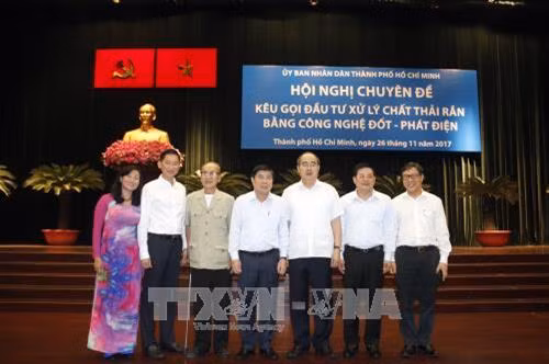 Bí thư Thành ủy Thành phố Hồ Chí Minh Nguyễn Thiện Nhân với các đại biểu. Ảnh: Hoàng Hải-TTXVN Bí thư Thành ủy Thành phố Hồ Chí Minh Nguyễn Thiện Nhân với các đại biểu. Ảnh: Hoàng Hải-TTXVN