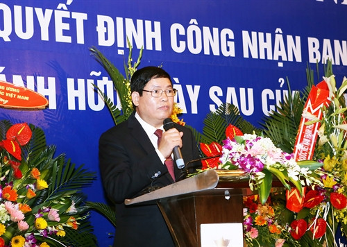 Chiều 31/5/2016, tại Hà Nội, diễn ra Lễ đón nhận Quyết định công nhận Ban đại diện Giáo hội Các thánh hữu ngày sau của Chúa Giêsu Kytô - Việt Nam. Trong ảnh: Phó Trưởng Ban Tôn giáo Chính phủ Bùi Thanh Hà phát biểu tại buổi lễ. Ảnh: Nguyễn Dân – TTXVN Chiều 31/5/2016, tại Hà Nội, diễn ra Lễ đón nhận Quyết định công nhận Ban đại diện Giáo hội Các thánh hữu ngày sau của Chúa Giêsu Kytô - Việt Nam. Trong ảnh: Phó Trưởng Ban Tôn giáo Chính phủ Bùi Thanh Hà phát biểu tại buổi lễ. Ảnh: Nguyễn Dân – TTXVN