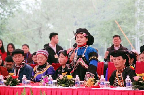 Nghệ nhân ưu tú Lồ Lài Sửu - Người con tiêu biểu của dân tộc Bố Y