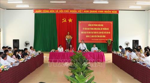 Bộ trưởng Phùng Xuân Nhạ phát biểu tại buổi làm việc. Ảnh: Hưng Thịnh – TTXVN