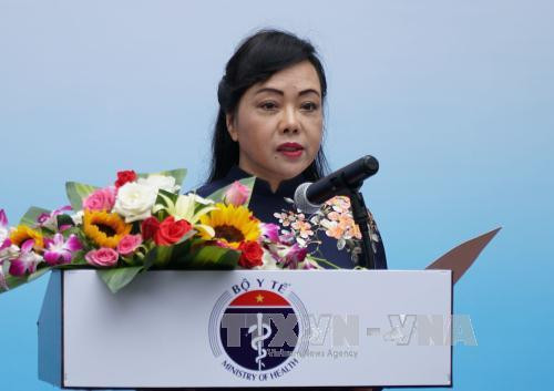 Bộ trưởng Bộ Y tế Nguyễn Thị Kim Tiến phát biểu tại sự kiện khai trương Trung tâm. Ảnh: Phương Vy - TTXVN Bộ trưởng Bộ Y tế Nguyễn Thị Kim Tiến phát biểu tại sự kiện khai trương Trung tâm. Ảnh: Phương Vy - TTXVN