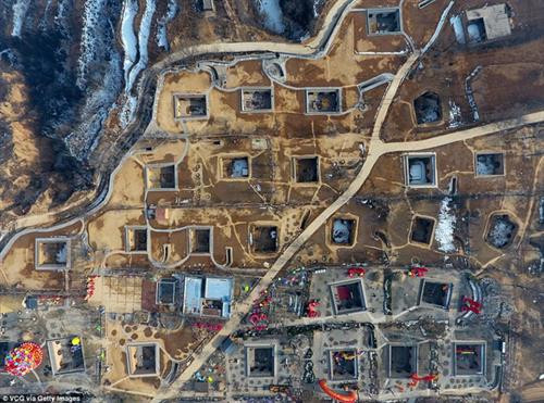 Toàn cảnh ngôi làng cổ hơn 4000 năm từ trên cao