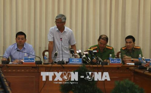 Chánh Văn phòng UBND Thành phố Hồ Chí Minh Võ Văn Hoan phát biểu tại buổi họp báo. Ảnh: Trần Xuân Tình – TTXVN Chánh Văn phòng UBND Thành phố Hồ Chí Minh Võ Văn Hoan phát biểu tại buổi họp báo. Ảnh: Trần Xuân Tình – TTXVN