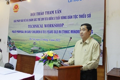 Thứ trưởng, Phó Chủ nhiệm Sơn Phước Hoan phát biểu tại Hội thảo.