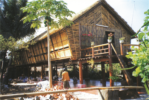 Nhà ở của người Chơ ro Nhà ở của người Chơ ro