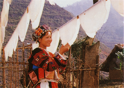 Bánh tráng là món ăn đồng bào Lô Lô ưa chuộng Bánh tráng là món ăn đồng bào Lô Lô ưa chuộng