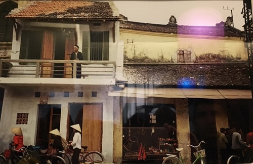 Phố Hàng Đào năm 1988. (Ảnh: Michel Blanchard) Phố Hàng Đào năm 1988. (Ảnh: Michel Blanchard)