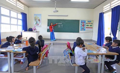 Học sinh huyện Lạc Dương (Lâm Đồng) trong giờ học theo mô hình trường học mới. Ảnh: Nguyễn Dũng- TTXVN Học sinh huyện Lạc Dương (Lâm Đồng) trong giờ học theo mô hình trường học mới. Ảnh: Nguyễn Dũng- TTXVN