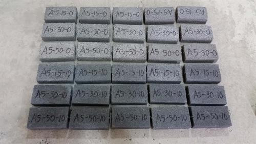 Sản phẩm gạch không nung. Ảnh: Khiếu Tư-TTXVN Sản phẩm gạch không nung. Ảnh: Khiếu Tư-TTXVN