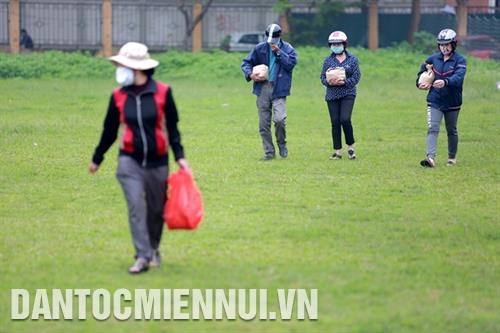 Gạo từ thiện được đành cho những người có hoàn cảnh khó khăn trong mùa dịch Covid-19.
