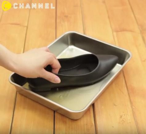 Mẹo gỡ kẹo cao su dính trên quần áo, giày dép cực nhanh bằng vài bước đơn giản ảnh 6 Mẹo gỡ kẹo cao su dính trên quần áo, giày dép cực nhanh bằng vài bước đơn giản ảnh 6