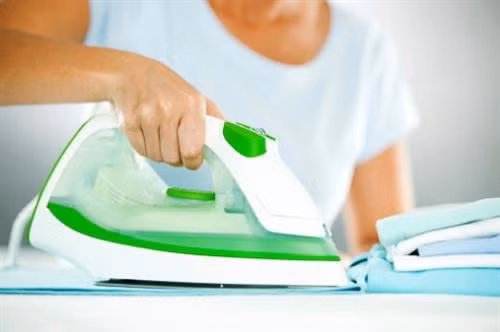Mẹo gỡ kẹo cao su dính trên quần áo, giày dép cực nhanh bằng vài bước đơn giản ảnh 2 Mẹo gỡ kẹo cao su dính trên quần áo, giày dép cực nhanh bằng vài bước đơn giản ảnh 2