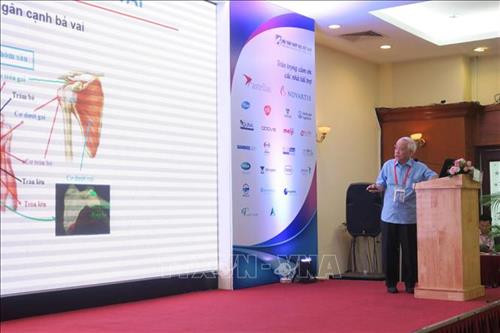 Đại biểu trình bày Báo cáo khoa học tại hội nghị. Ảnh: Đinh Hằng – TTXVN Đại biểu trình bày Báo cáo khoa học tại hội nghị. Ảnh: Đinh Hằng – TTXVN