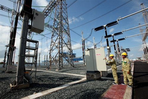 Một góc Trạm biến áp 500/220kV Trung tâm điện lực Duyên Hải. Ảnh: Ngọc Hà - TTXVN Một góc Trạm biến áp 500/220kV Trung tâm điện lực Duyên Hải. Ảnh: Ngọc Hà - TTXVN