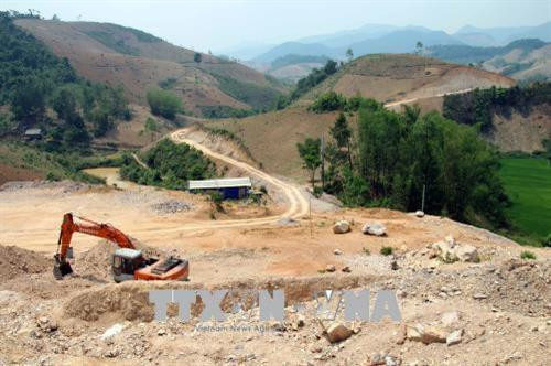 Dự án vẫn đang trong giai đoạn tiếp tục giải phóng mặt bằng. Ảnh: Diệp Anh - TTXVN Dự án vẫn đang trong giai đoạn tiếp tục giải phóng mặt bằng. Ảnh: Diệp Anh - TTXVN