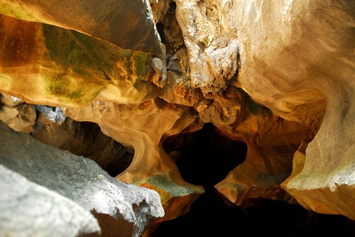 ... và huyền ảo mê hoặc