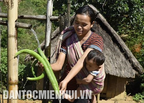 Nguồn nước quý để sinh hoạt hằng ngày. Ảnh: Trần Tấn