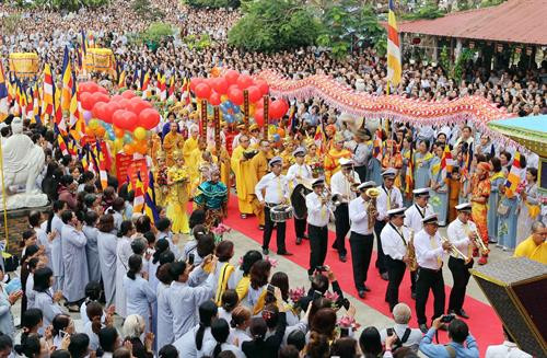 Nghi lễ chính của Lễ hội Quán Thế Âm - Ngũ Hành Sơn năm 2018 ảnh 9 Nghi lễ chính của Lễ hội Quán Thế Âm - Ngũ Hành Sơn năm 2018 ảnh 9