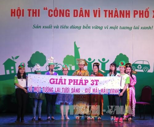 Phần dự thi của Đội Quận 7. Ảnh: Hoàng Hải - TTXVN