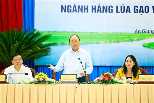 Thủ tướng Nguyễn Xuân Phúc phát biểu tại hội nghị. Ảnh: Thống Nhất-TTXVN