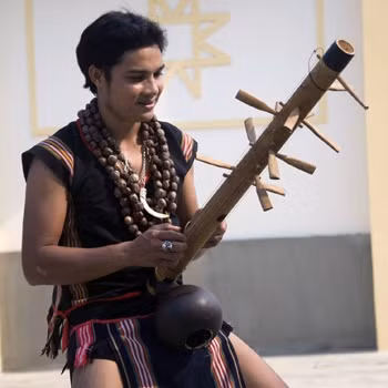 Người chắp cánh âm nhạc Tây Nguyên ảnh 1