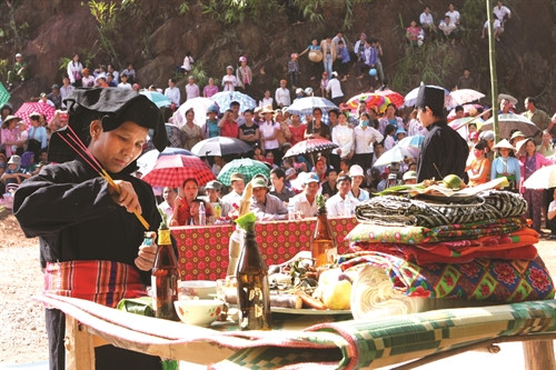 Được khám phá lễ mời thần linh xuống trần gian dự lễ hội Hết Chá của người Thái Được khám phá lễ mời thần linh xuống trần gian dự lễ hội Hết Chá của người Thái