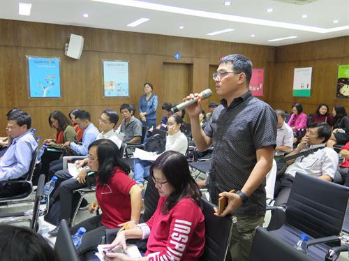 Đại diện các cơ quan báo chí và doanh nghiệp đặt câu hỏi, tìm hiểu thông tin về Đường sách Vũng Tàu