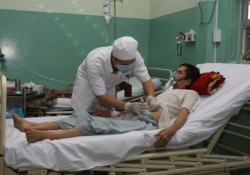 Việc tham gia BHYT giúp giảm bớt khó khăn cho người bệnh