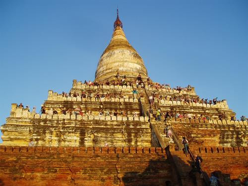 "Ngôi đền mặt trời lặn” ở cố đô Myanmar (Ảnh: TL) "Ngôi đền mặt trời lặn” ở cố đô Myanmar (Ảnh: TL)