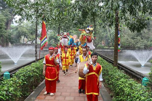Các hoạt động cao điểm kỷ niệm 1050 năm Nhà nước Đại Cồ Việt và Lễ hội Hoa Lư năm 2018 ảnh 4 Các hoạt động cao điểm kỷ niệm 1050 năm Nhà nước Đại Cồ Việt và Lễ hội Hoa Lư năm 2018 ảnh 4