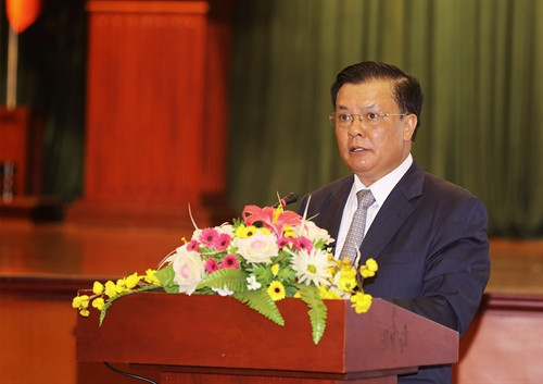 Bộ trưởng Bộ Tài chính Đinh Tiến Dũng đồng chủ trì hội nghị. Ảnh: Phạm Hậu-TTXVN Bộ trưởng Bộ Tài chính Đinh Tiến Dũng đồng chủ trì hội nghị. Ảnh: Phạm Hậu-TTXVN