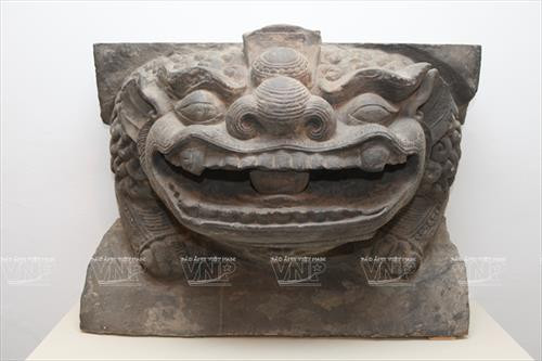 Sư tử đá (thế kỷ 11) ở chùa Bà Tâm (Hà Nội). Ảnh:vietnam.vnanet.vn