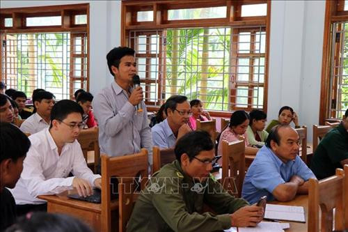 Đại diện cử tri tại huyện Nam Trà My phát biểu ý kiến. Ảnh: Trần Tĩnh – TTXVN Đại diện cử tri tại huyện Nam Trà My phát biểu ý kiến. Ảnh: Trần Tĩnh – TTXVN
