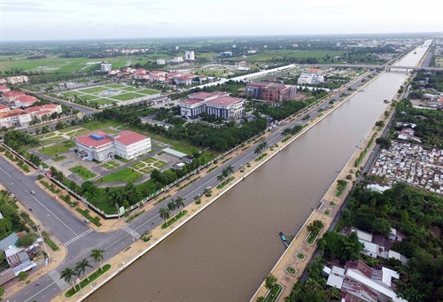 Thành phố Vị Thanh, tỉnh Hậu Giang bên dòng kênh Xáng Xà No Thành phố Vị Thanh, tỉnh Hậu Giang bên dòng kênh Xáng Xà No