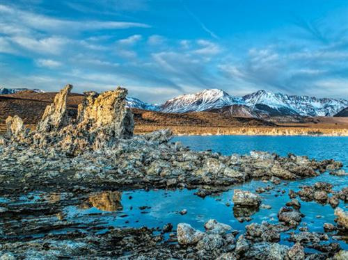 Hồ Mono rộng 263 nghìn mét vuông với cấu trúc Canxi Carbonite bắt mắt được gọi là tháp ngưng thôi thạch. Với hàm lượng muối cao, mặt hồ thanh tao này cũng rất dễ dàng để nổi trên mặt nước. Hồ Mono rộng 263 nghìn mét vuông với cấu trúc Canxi Carbonite bắt mắt được gọi là tháp ngưng thôi thạch. Với hàm lượng muối cao, mặt hồ thanh tao này cũng rất dễ dàng để nổi trên mặt nước.