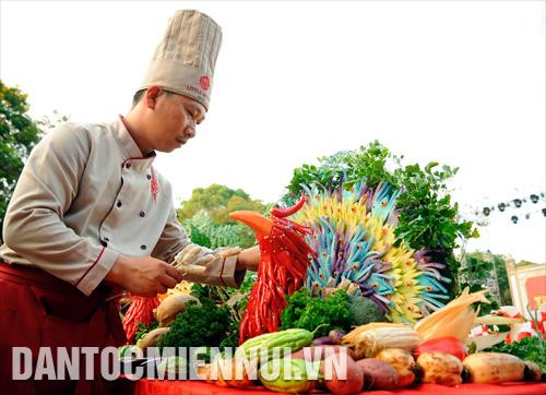 Trình diễn ẩm thực cung đình Huế tại lễ hội Tết Việt