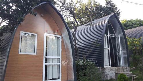 Homestay Đồi House thiết kế theo hình cánh buồm nằm trên đồi Tây Tiến ở thị trấn Mộc Châu, huyện Mộc Châu, tỉnh Sơn La. Ảnh: Nguyễn Cường – TTXVN Homestay Đồi House thiết kế theo hình cánh buồm nằm trên đồi Tây Tiến ở thị trấn Mộc Châu, huyện Mộc Châu, tỉnh Sơn La. Ảnh: Nguyễn Cường – TTXVN