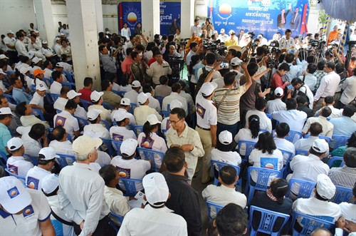 Đảng CNRP tổ chức Đại hội bất thường ngày 02/3/2017 tại trụ sở. Ảnh: Phan Minh Hưng và Danh Chanh Đa