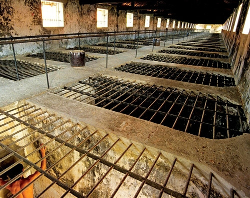 Chuồng Cọp trong hệ thống Nhà tù Côn Đảo. Chuồng Cọp trong hệ thống Nhà tù Côn Đảo.