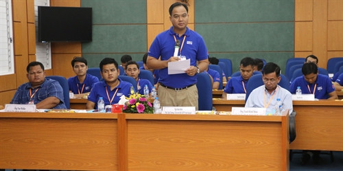 Phó Tỉnh trưởng, Chủ tịch Hội Liên hiệp Thanh niên tỉnh Kandal (Campuchia) Kim Rithy phát biểu tại buổi lễ. Ảnh: Công Mạo-TTXVN Phó Tỉnh trưởng, Chủ tịch Hội Liên hiệp Thanh niên tỉnh Kandal (Campuchia) Kim Rithy phát biểu tại buổi lễ. Ảnh: Công Mạo-TTXVN